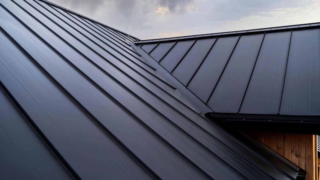 Signs That You Need Metal Roof Repairs in Freehold